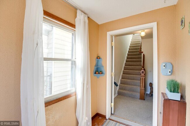 Building Photo - 813 Capitol Heights