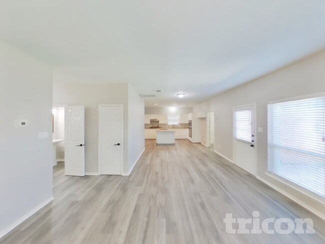 Building Photo - 8401 Manchester Dr