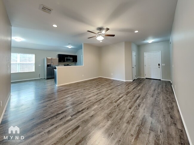 Building Photo - 1712 Lanesboro Dr