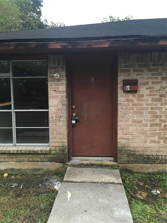 Primary Photo - 6514 De Priest St