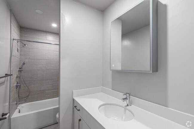 2 BR, 1.5 BA - 1032SF - Primary Bathroom - Buckingham Place