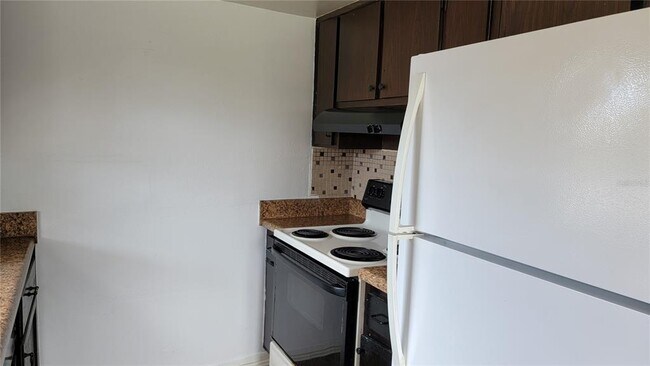 Building Photo - 4227 Parkside Dr