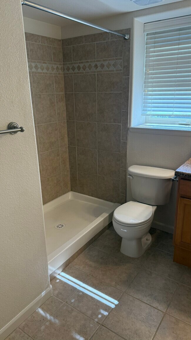 Foto del edificio - 1214 Walnut Ave