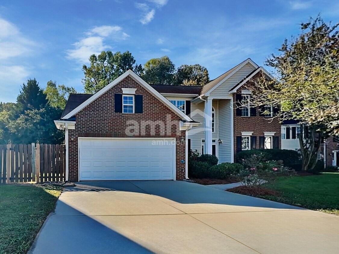 Primary Photo - 4162 Turnberry Park Ct