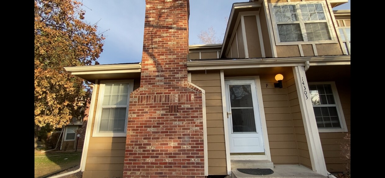 Primary Photo - Spacious Aurora Townhome