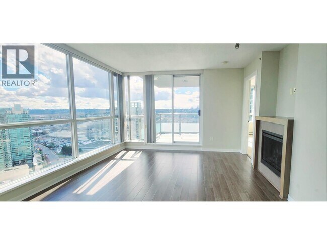 Building Photo - 4888 Brentwood Dr