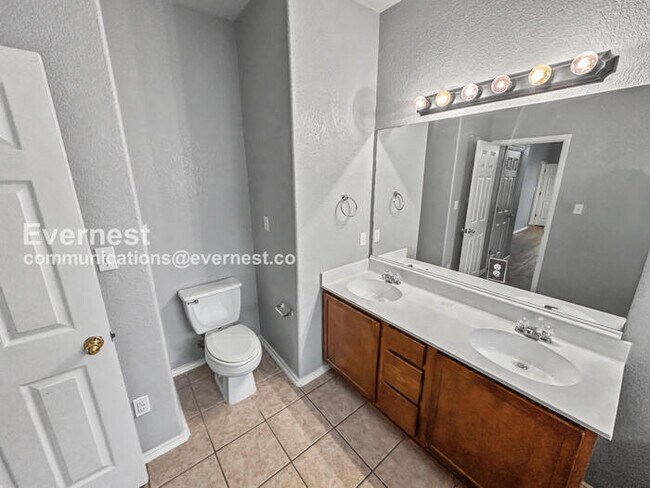 Foto del edificio - 188 Oxford Dr