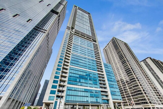 Foto del edificio - 340 E Randolph St
