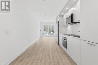 Building Photo - 25 Cordova Ave