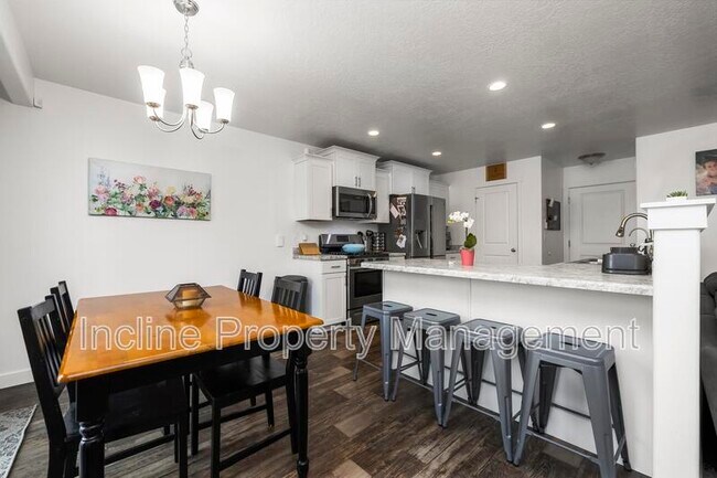 Foto del edificio - 318 Wren Hill Ln