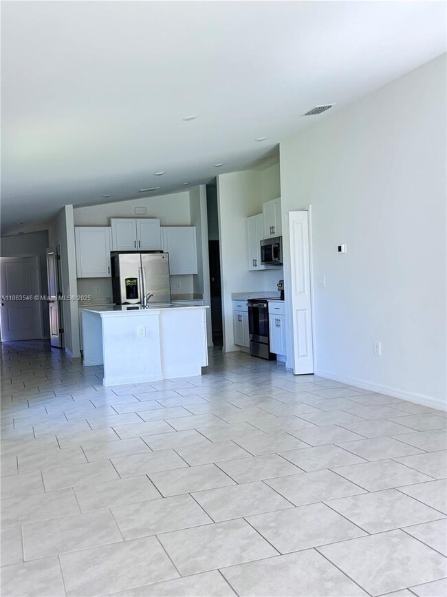 Building Photo - 12089 Monterey Pine Ln