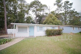 Building Photo - 2032 Warwick St