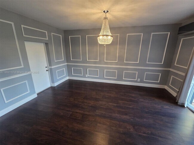 Foto del edificio - 9430 S Meadows Cir