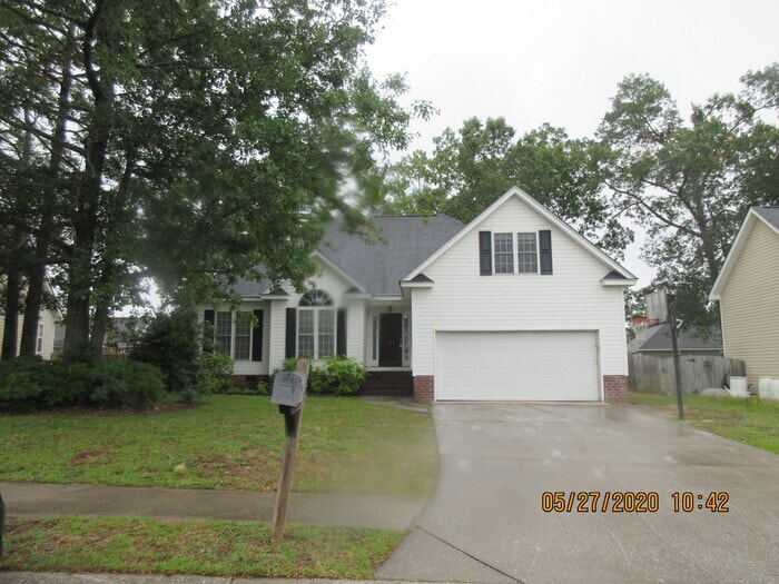 Primary Photo - 105 Lee Ridge Dr