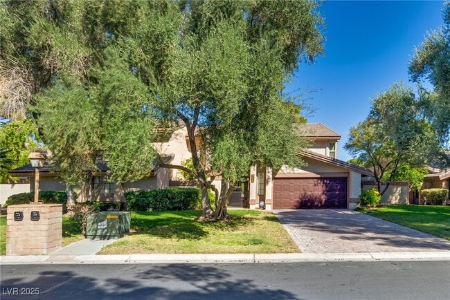 Foto del edificio - 840 Pinehurst Dr