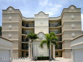 Building Photo - 161 Majestic Bay Ave
