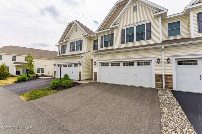 Building Photo - 11 Andriana Ln