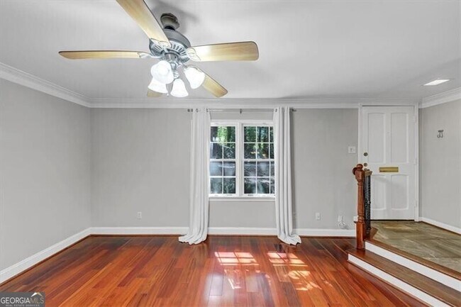 Foto del edificio - 121 Elysian Way NW