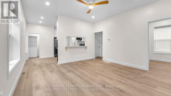 Building Photo - 597 Hale St