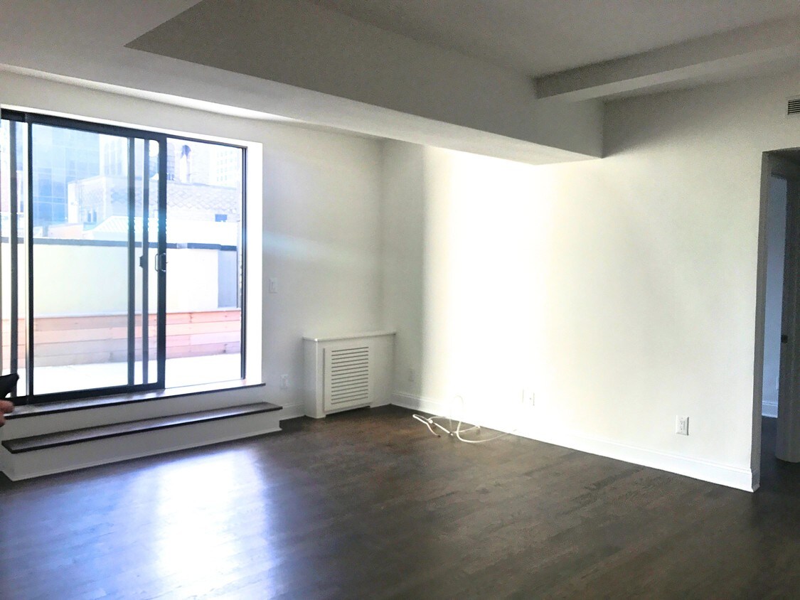 Foto principal - 200 W 58th St