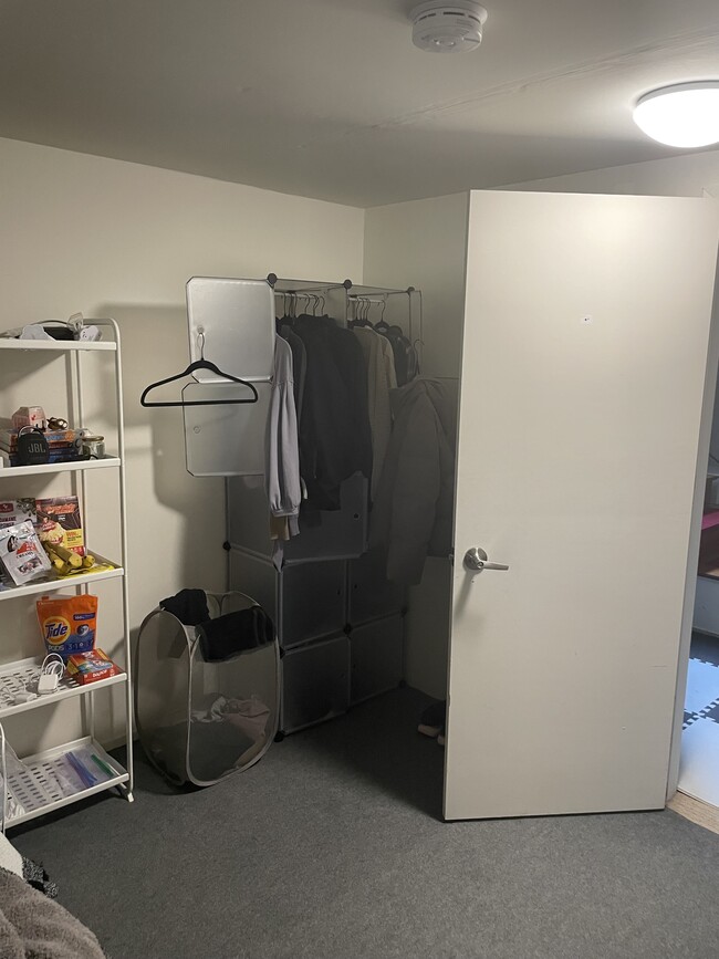 Building Photo - 3853 W 15th Ave