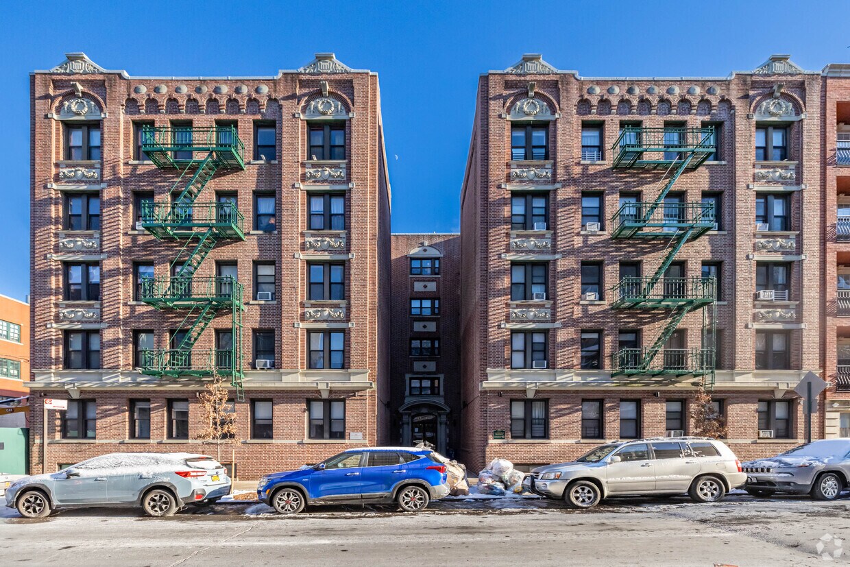 Building Photo - 3047 29th St