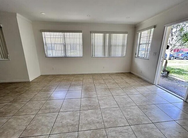Foto del edificio - 3808 Polk St