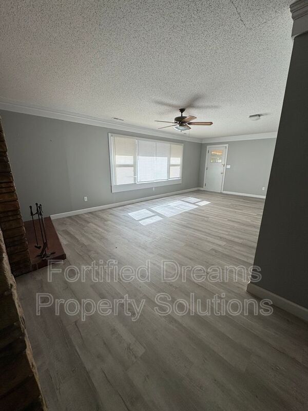 Foto del edificio - 5588 Parks Palmer Rd