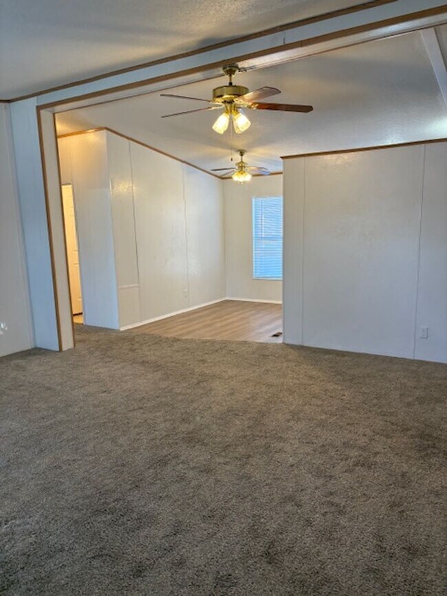 Foto del edificio - Cozy 3-Bedroom, 2-Bath Mobile home in a Great Location