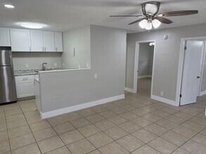 Building Photo - 1331 Holly Heights Dr