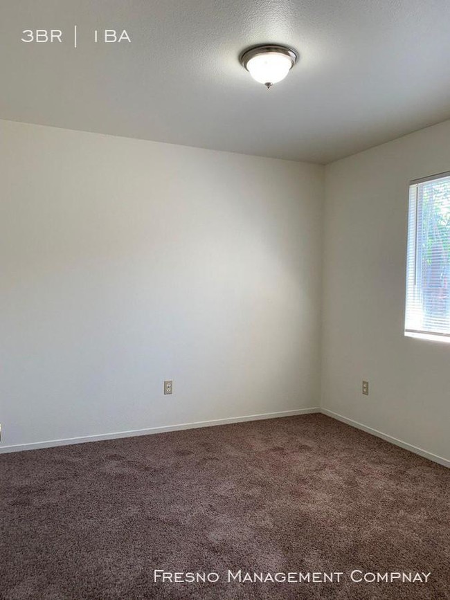 Foto del edificio - 3 bedroom in Dinuba CA 93618