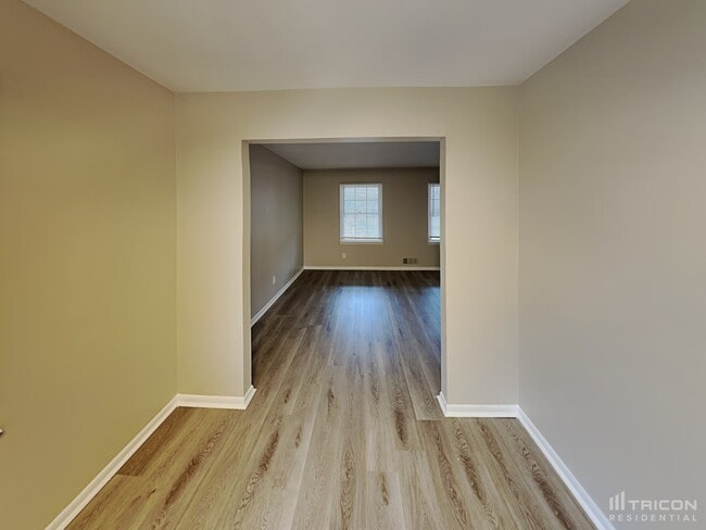 Building Photo - 2642 Hatfield Cir SE