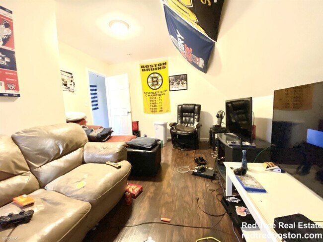 Building Photo - 7 br, 2 bath  - 1119 Saratoga St Apt 2L