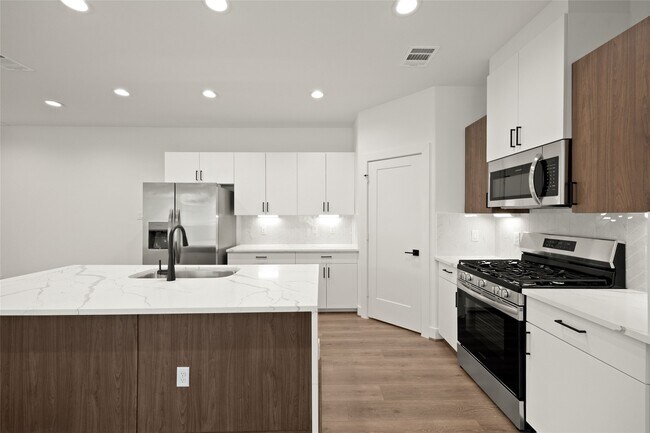 Building Photo - 2649 Seaglass Vw Dr