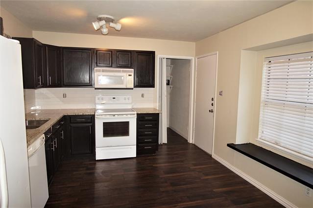 Foto del edificio - 521 English Oak St