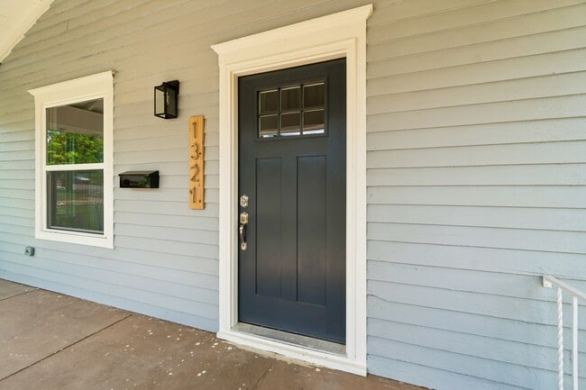 Photo - 1321 NE 9th St House