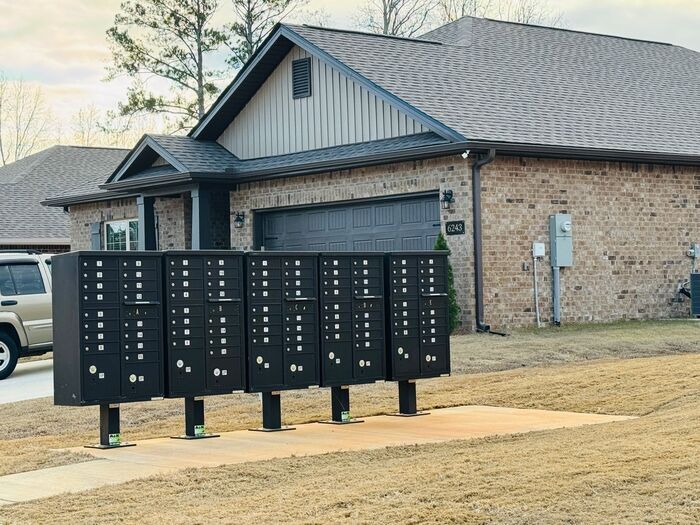 Foto del edificio - Partially furnished home close to everything