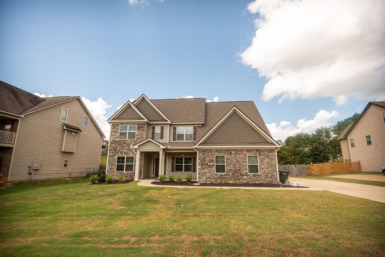 Primary Photo - Beautiful home available today!