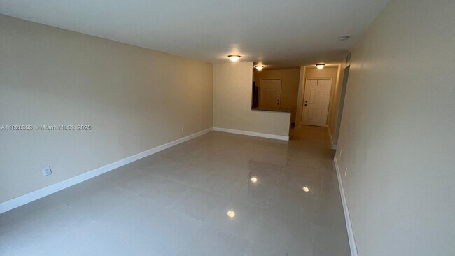 Foto del edificio - 15205 NE 6th Ave