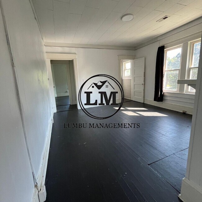Foto del edificio - 119 N Fisher St