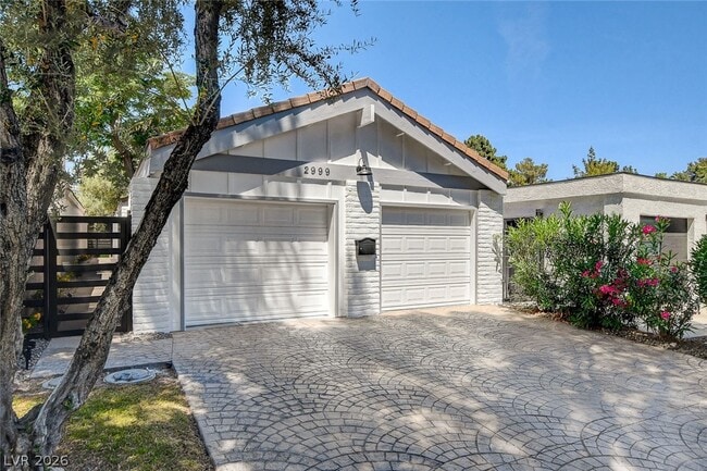 Building Photo - 2999 Bel Air Dr