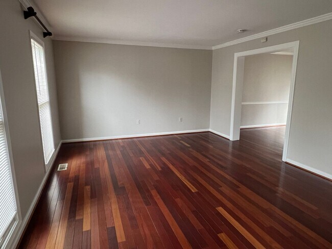 Building Photo - Great Location,  Generous Space, and Luxur...