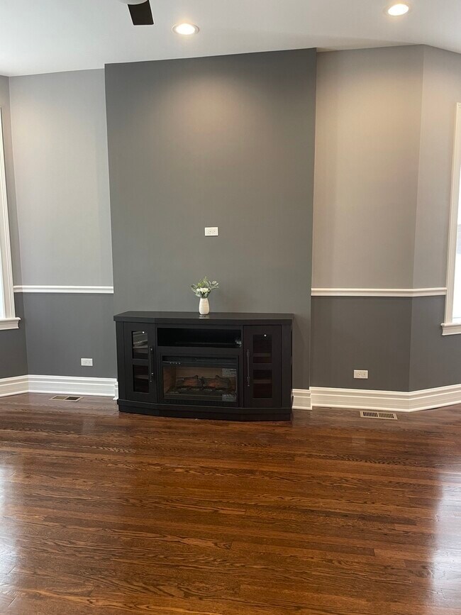 Foto del edificio - 1910 S Springfield Ave