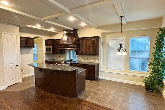 Building Photo - 5547 Lightfoot Ln