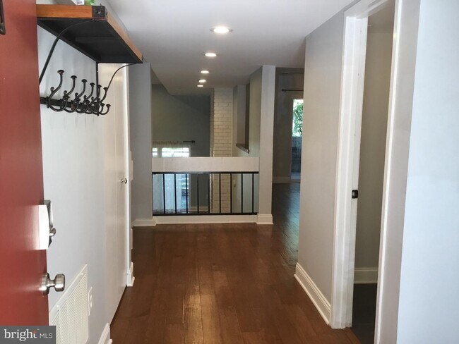 Foto del edificio - 11704 Indian Ridge Rd