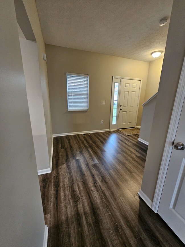 Front Entry Room - 109 Courtright East Rd