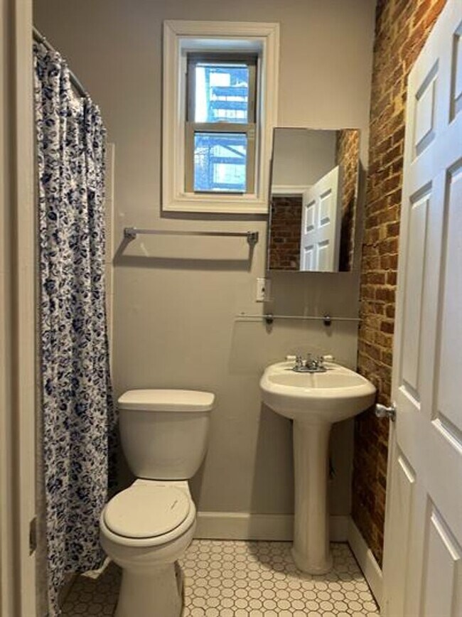 Foto del edificio - 1622 N Calvert St