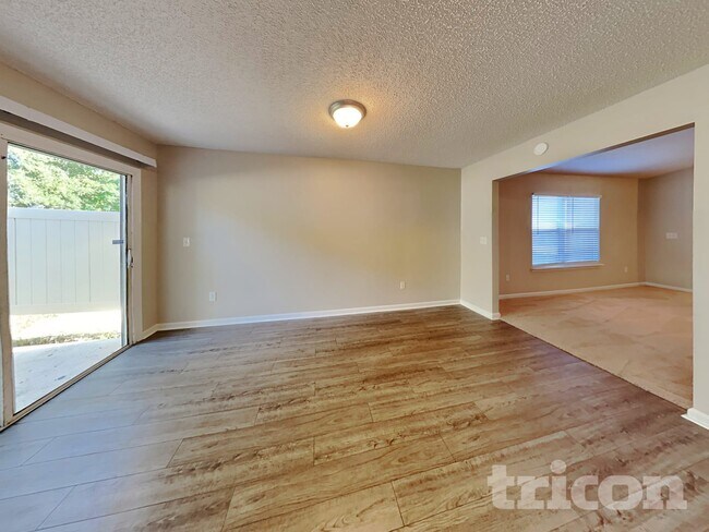 Foto del edificio - 4220 Lindy Trail