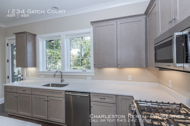 Building Photo - 1234 Gatch Ct