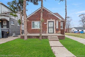 Building Photo - 20172 Stotter St